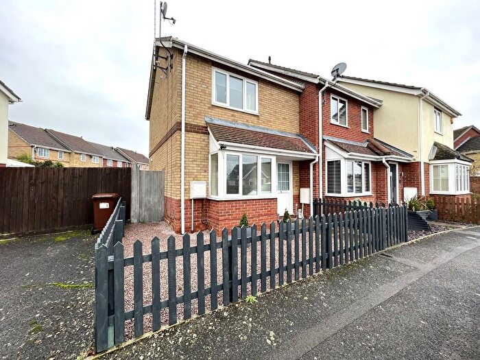 2 Bedroom End Of Terrace House To Rent In Mayfly Close, Chatteris, Cambs, PE16