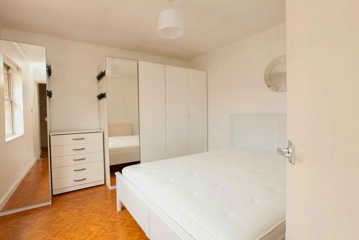 1 Bedroom Flat To Rent In Collinson Walk, Southwark, London, SE1