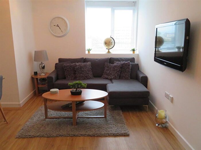 2 Bedroom House To Rent In Isambard Brunel Road, Portsmouth, PO1