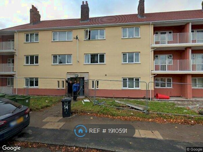 3 Bedroom Flat To Rent In Thackeray Gardens, Liverpool, L30