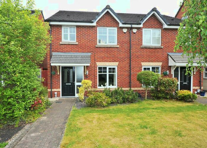 3 Bedroom Semi-Detached House For Sale In Hayes Road, Cadishead, M44