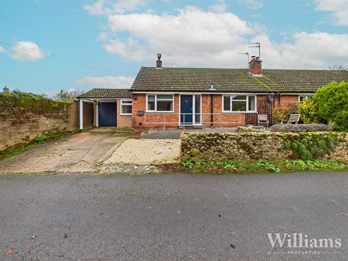 3 Bedroom Semi Detached Bungalow For Sale In Hawleys Lane, Whitchurch, Aylesbury, HP22