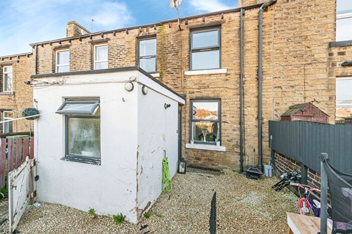 2 Bedroom Terraced House For Sale In May Street, Huddersfield, HD4