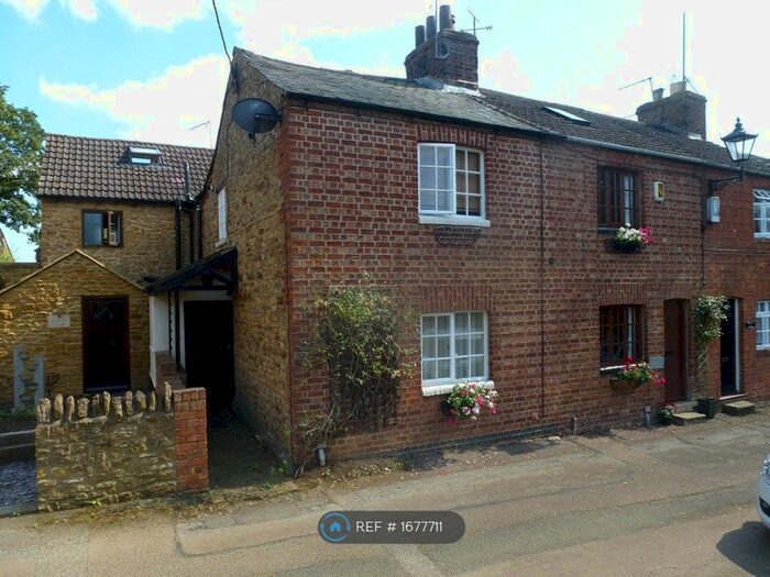 2 Bedroom Terraced House To Rent In Pound Lane, Northampton, NN3