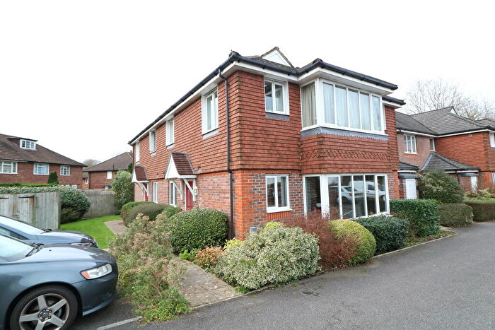 1 Bedroom Ground Maisonette To Rent In Pixham Lane, Pixham, RH4