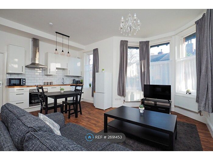 1 Bedroom Flat To Rent In Elberton House, Nottingham, NG5