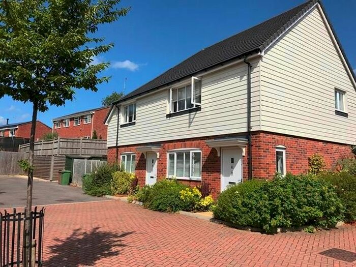 2 Bedroom Flat To Rent In Merrion Way, Tunbridge Wells, TN4