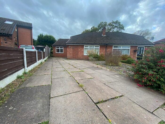 3 Bedroom Bungalow To Rent In Rossendale Road, Heald Green SK8