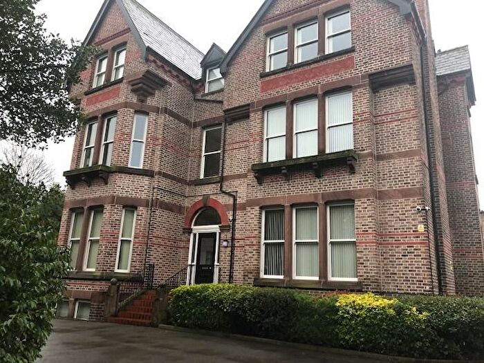 2 Bedroom Flat To Rent In Aigburth Drive, Liverpool, L17
