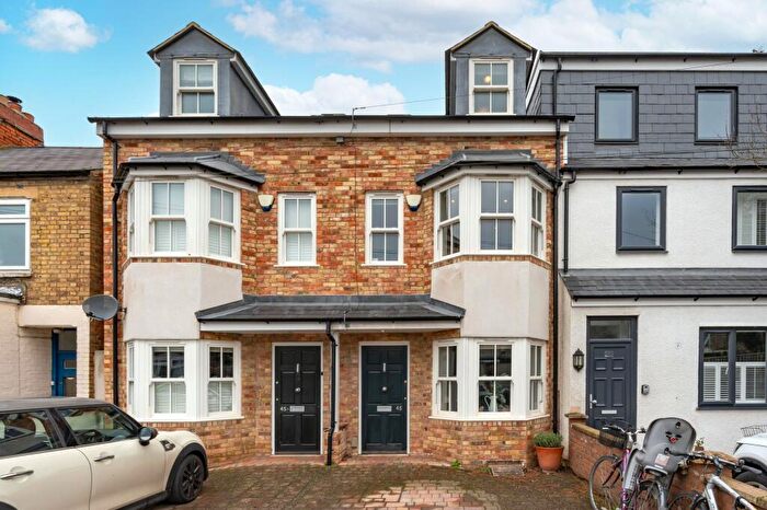 3 Bedroom Terraced House For Sale In Magdalen Road, Oxford, OX4