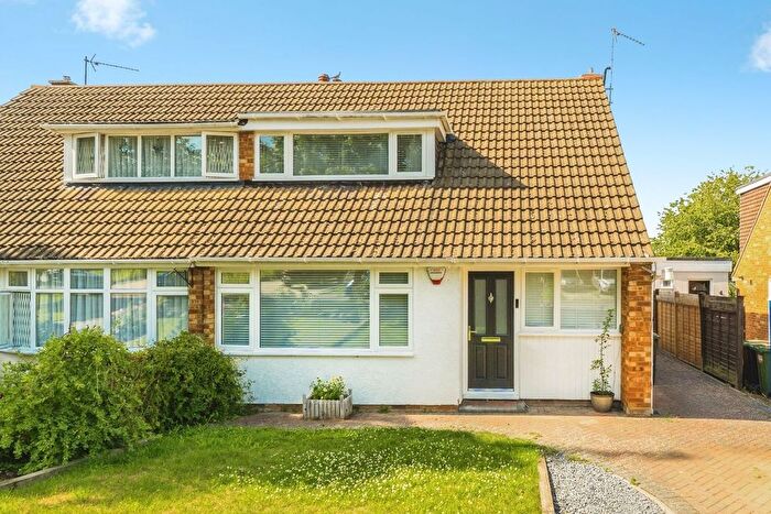3 Bedroom Semi Detached House For Sale In Lincoln Way, Harlington, LU5