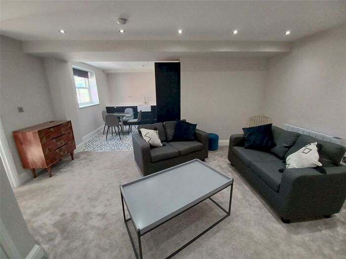 1 Bedroom Apartment To Rent In Lichfield Road, Sutton Coldfield, B74