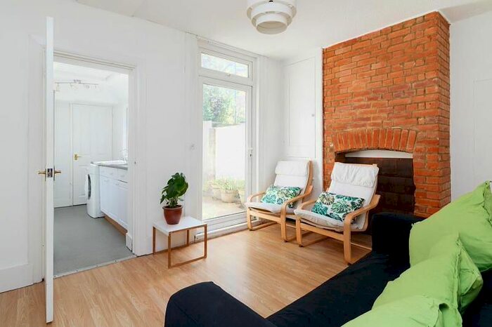 3 Bedroom Semi-Detached House To Rent In Sturry Road, Canterbury, CT1