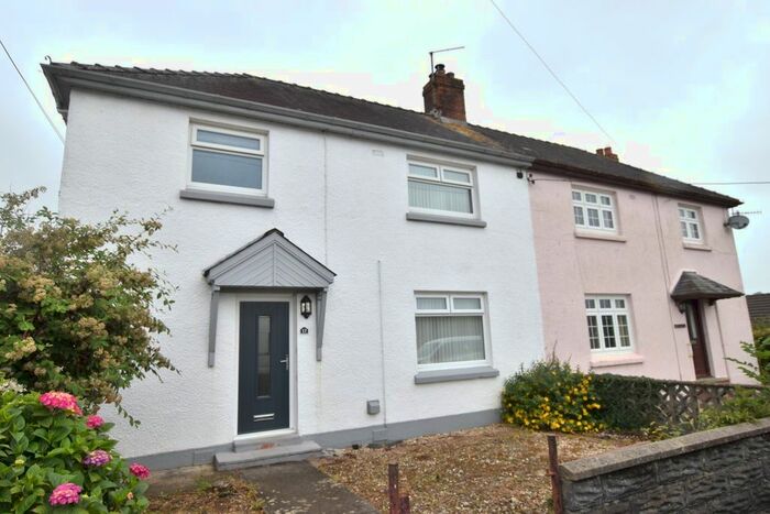 3 Bedroom Semi-Detached House For Sale In Heol Y Dderwen, Llandysul, SA44