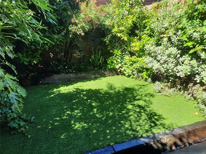 5 Bedroom Terraced House For Sale In Powerscroft Road, London, E5