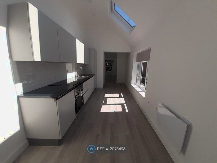 Studio To Rent In Hatfield Rd, St Albans, AL1