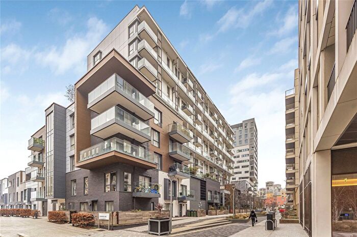 2 Bedroom Flat To Rent In Barge Walk, Greenwich, SE10