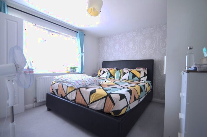 3 Bedroom End Of Terrace House To Rent In Littleton Road, Ashford, TW15