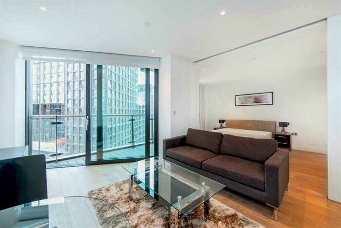 Flat To Rent In Riverlight Quay, Nine Elms Lane, London, SW11