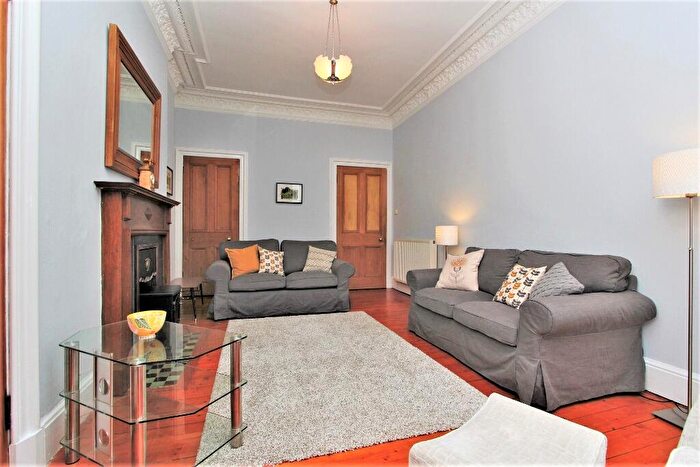 1 Bedroom Flat To Rent In Royston Terrace, Inverleith, Edinburgh, EH3