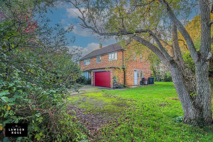 5 Bedroom Detached House To Rent In Padnell Road, Cowplain, Waterlooville, PO8