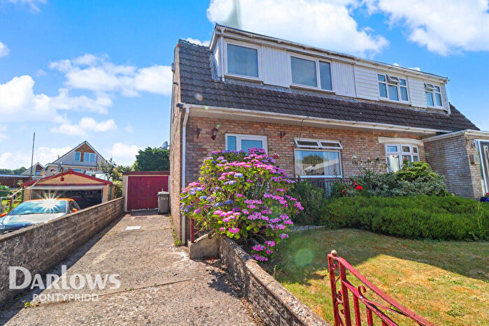 3 Bedroom Semi-Detached House For Sale In Heol Pen-Y-Foel, Pontypridd, CF37