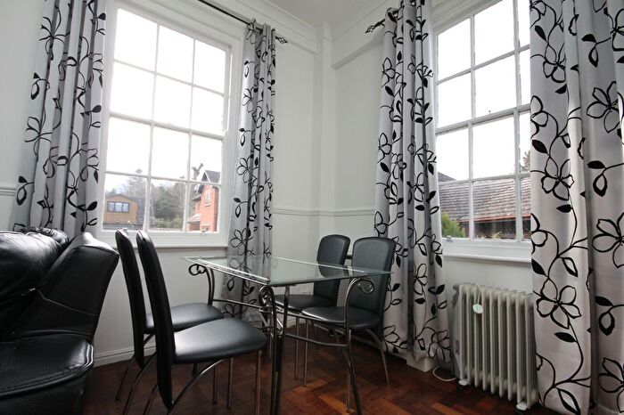 1 Bedroom Flat To Rent In Edge Lane, Grenoside, Sheffield, S6
