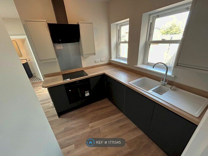 1 Bedroom Flat To Rent In Third Avenue, Oldfield Park, Bath, BA2