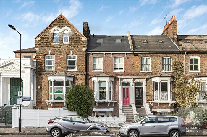 1 Bedroom Apartment To Rent In Sandringham Road, Dalston, Hackney, E8