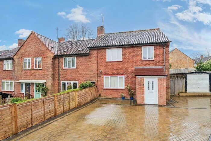 3 Bedroom End Of Terrace House To Rent In Stanmore, Harrow, HA7