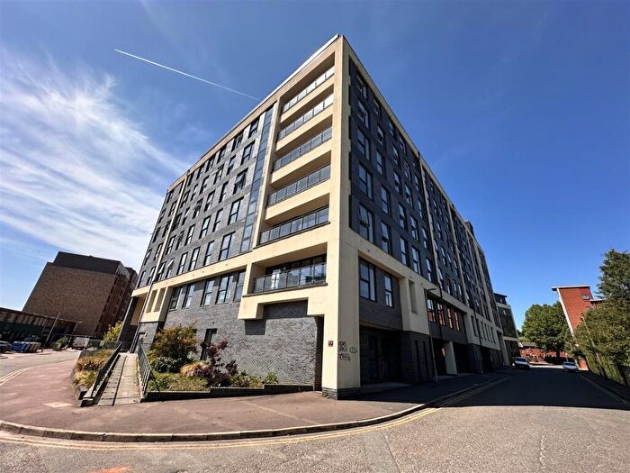 3 Bedroom Apartment For Sale In Bridgewater Point (Block B) Worrall Street, Salford, M5