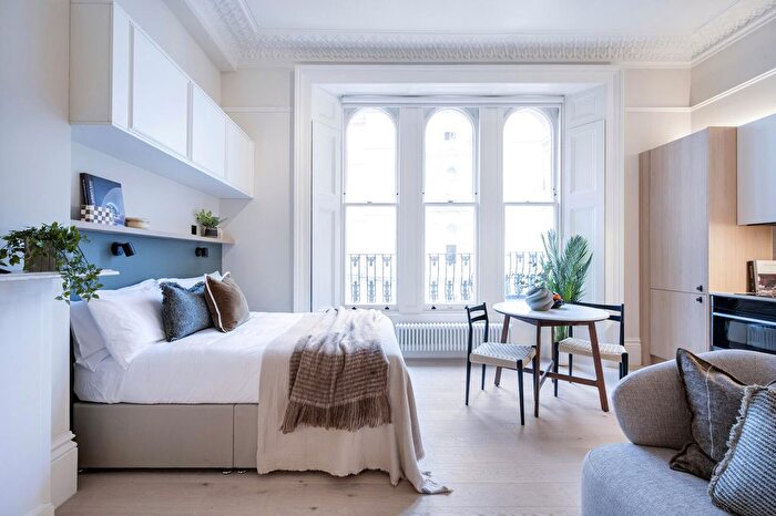 Studio To Rent In Kensington Gardens Sq, W2
