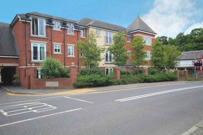 2 Bedroom Apartment For Sale In Guisborough Road, Nunthorpe, Middlesbrough, Cleveland, TS7