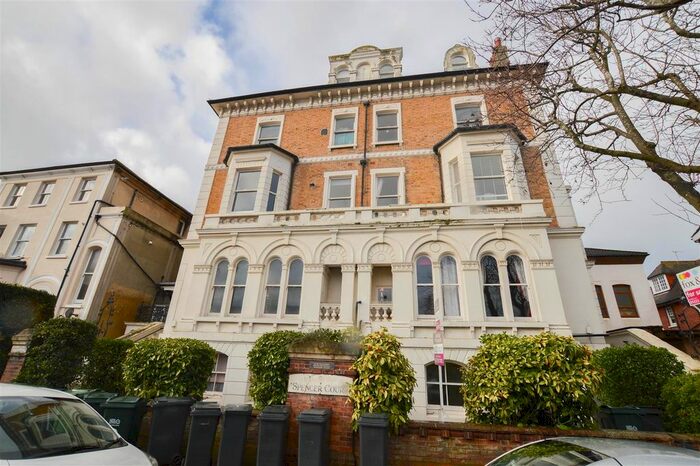 2 Bedroom Flat To Rent In Spencer Road, Eastbourne BN21
