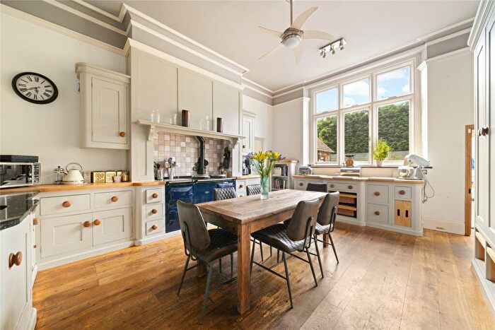 8 Bedroom Detached House For Sale In Staplestreet Road, Hernhill, Faversham, Kent, ME13