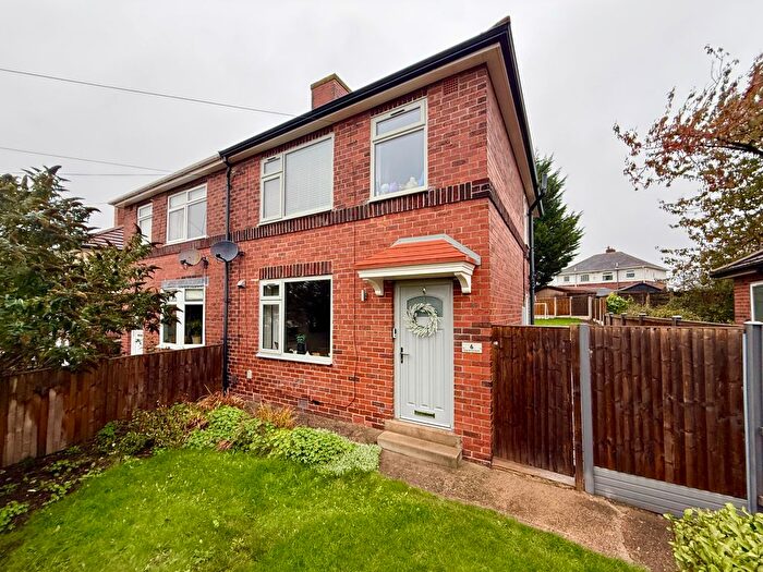 3 Bedroom Semi-detached House For Sale In Duke Of York Street, Wrenthorpe, Wakefield, West Yorkshire, WF2