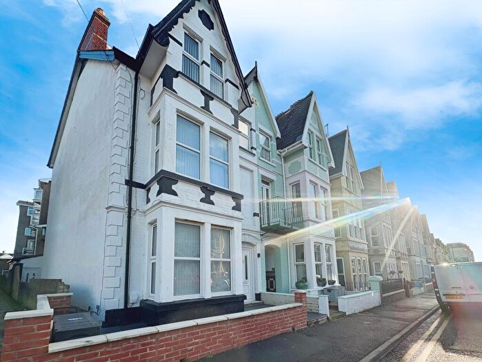 1 Bedroom Apartment To Rent In Mary Street, Porthcawl, CF36