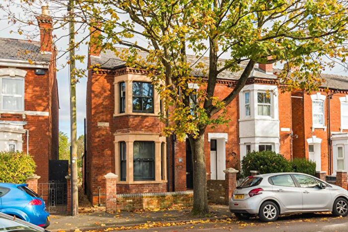 6 Bedroom Semi Detached House To Rent In Honyatt Road, Gloucester, GL1