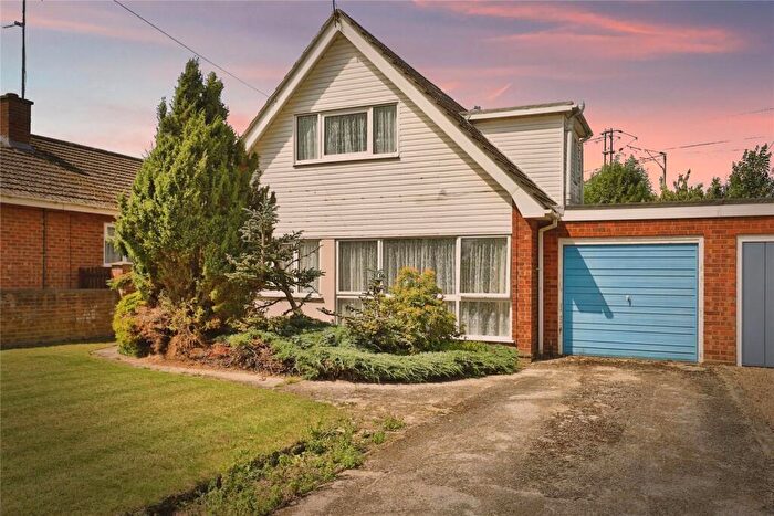 3 Bedroom Bungalow For Sale In Martineau Lane, Norwich, Norfolk, NR1