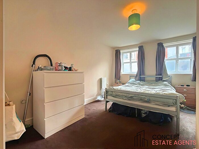 1 Bedroom Flat To Rent In Glenburnie Road, Tooting Bec, SW17