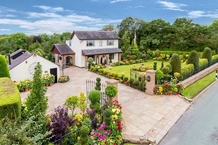 4 Bedroom Detached House For Sale In Newhouse Farm, Crowborough Road, Lask Edge, Staffordshire, ST13