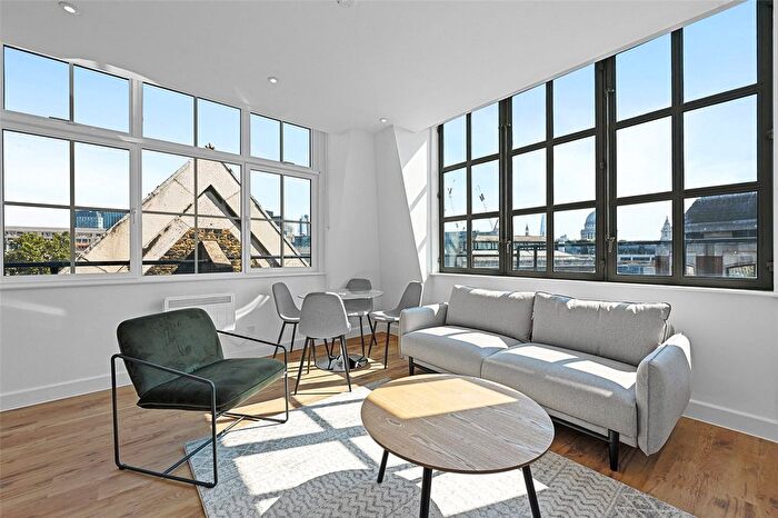 2 Bedroom Flat To Rent In West Smithfield, London, EC1A