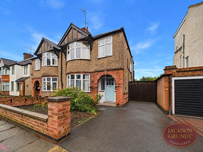 3 Bedroom Semi-Detached House For Sale In Bush Hill, Northampton, NN3