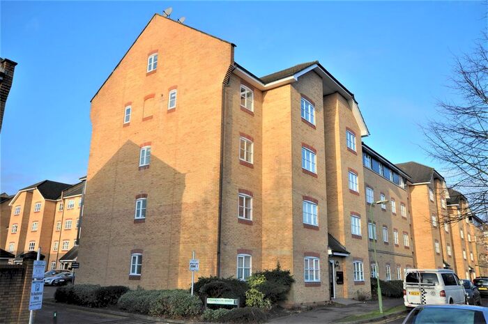 2 Bedroom Flat To Rent In Stephenson Wharf, Hemel Hempstead, HP3