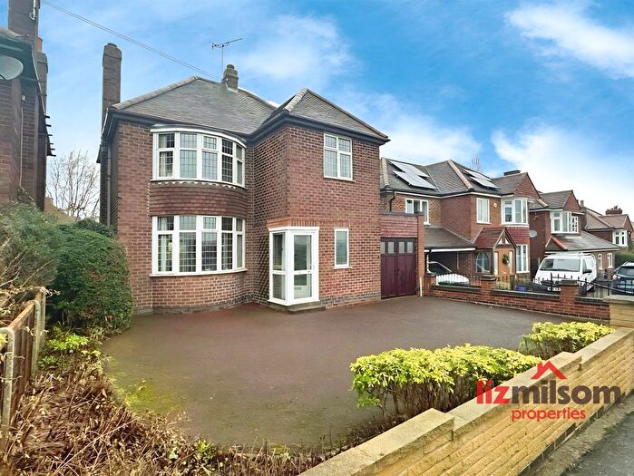 3 Bedroom Detached House For Sale In Sandcliffe Road, Midway, DE11