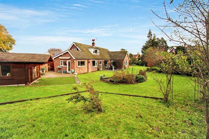 4 Bedroom Chalet For Sale In Grange Walk, Wroxham, NR12
