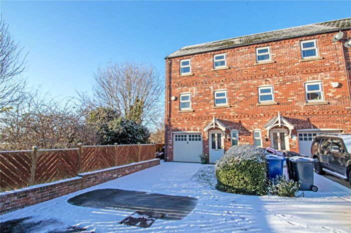 4 Bedroom End Of Terrace House For Sale In Horsley Road, Gainsborough, Lincolnshire, DN21