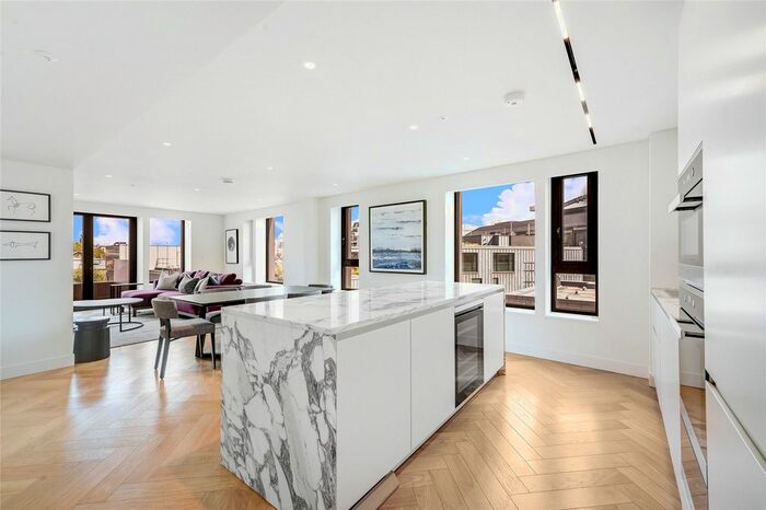 3 Bedroom Flat To Rent In Sherwood Street, London, W1F