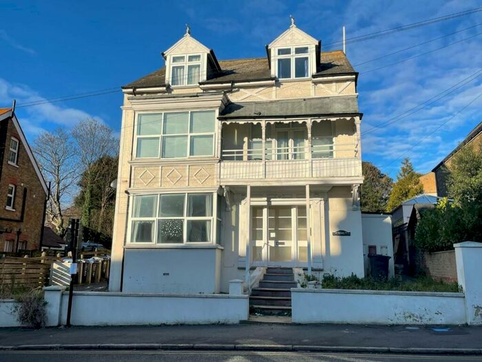 2 Bedroom Flat To Rent In Queens Road, Broadstairs, CT10