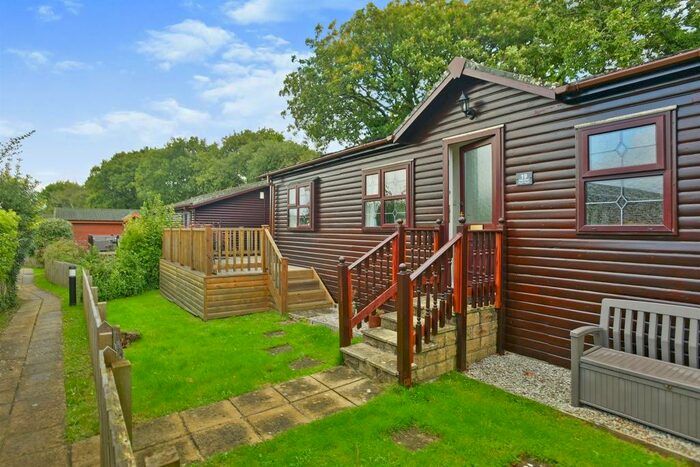 2 Bedroom Lodge For Sale In The Thatches, Modbury, Ivybridge, PL21